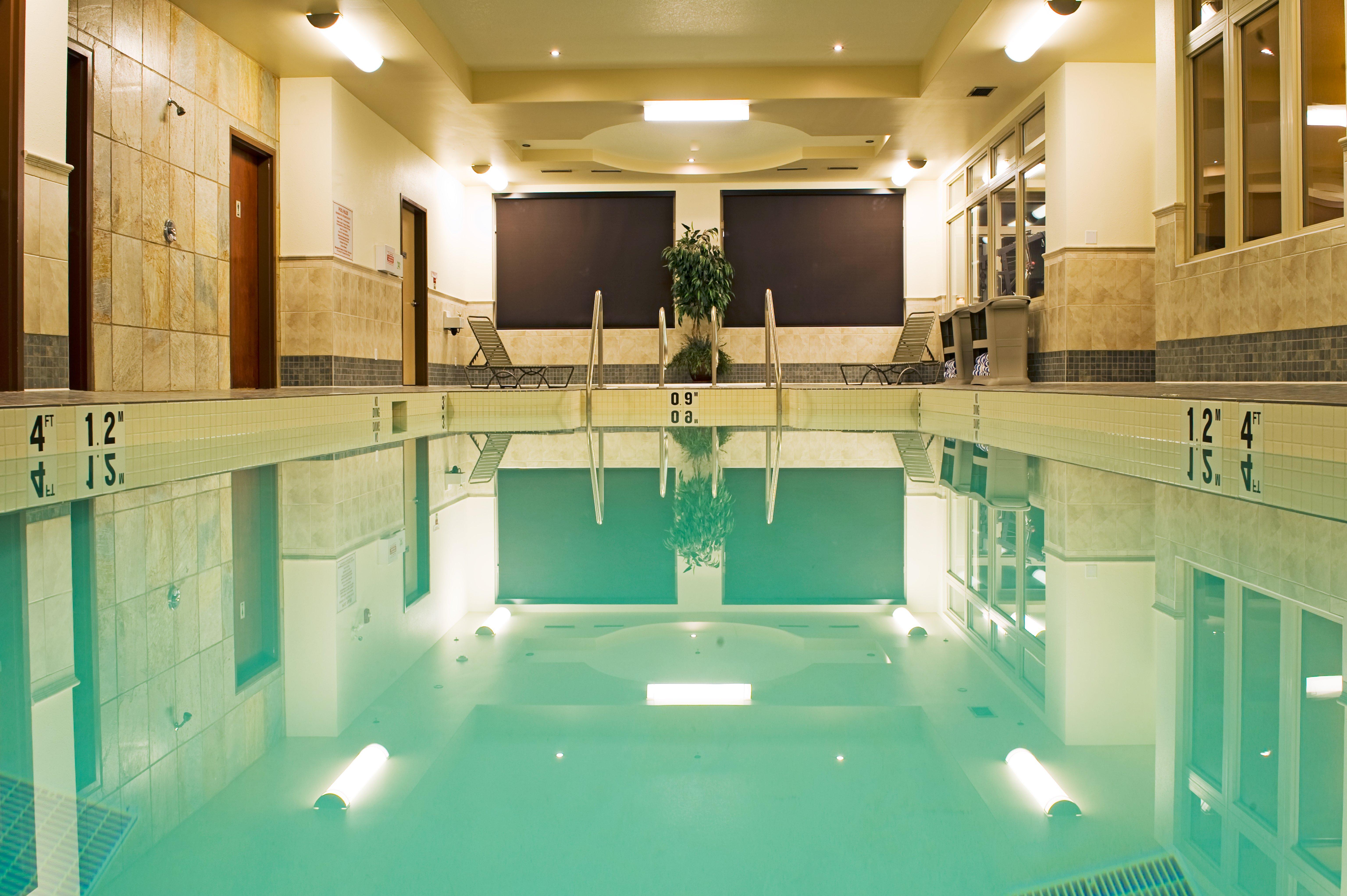 & Suites-west By Ihg 3*